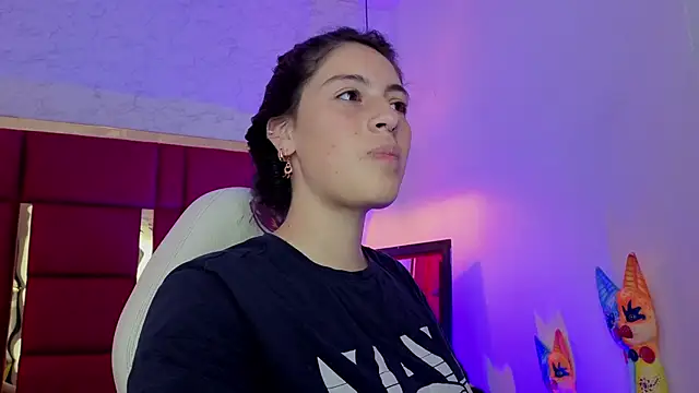 moon winy online show from February 24, 11:19 am