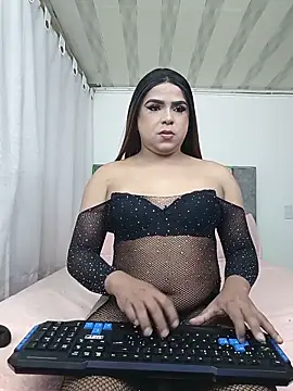 IvettePetit online show from May 21, 11:01 pm