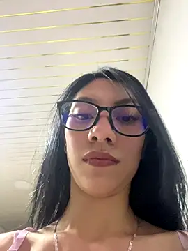 Snapshot of Swet_scarlet chatting on November 3, 3:41 am Swet scarlet online show from November 3, 3:41 am