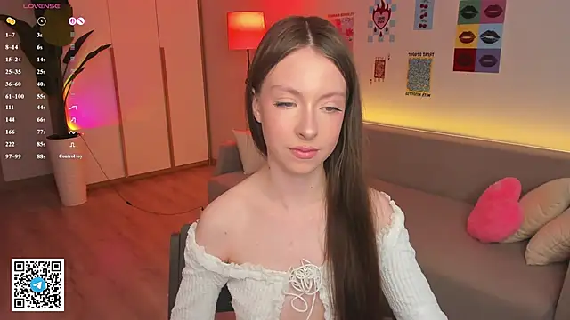 Snapshot of Yasmin_Kass chatting on June 28, 6:30 am Yasmin Kass online show from June 28, 6:30 am