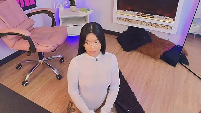 Miss koko  online show from May 18, 1:24 am