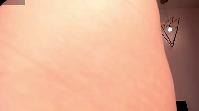 Snapshot of MeganCross1 chatting on November 17, 10:37 pm MeganCross1 online show from November 17, 10:37 pm