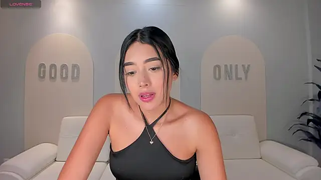 Snapshot of ScarlettBlaze_ chatting on May 4, 12:01 pm ScarlettBlaze online show from May 4, 12:01 pm