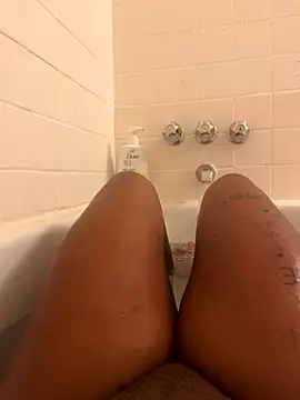 Snapshot of miiyagoods chatting on October 17, 5:10 am miiyagoods online show from October 17, 5:10 am