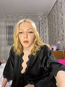 Snapshot of AlexandraXKitty chatting on February 14, 7:43 pm AlexandraXKitty online show from February 14, 7:43 pm