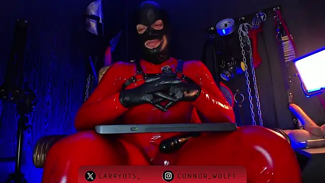 Snapshot of Master_Connor_BDSM chatting on June 26, 10:36 pm Master Connor BDSM online show from June 26, 10:36 pm