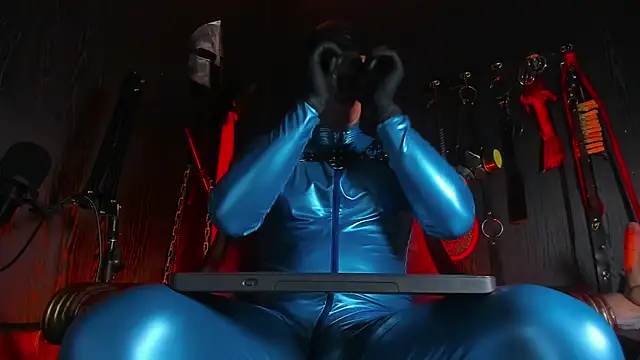 Snapshot of Master_Connor_BDSM chatting on July 5, 2:13 pm Master Connor BDSM online show from July 5, 2:13 pm