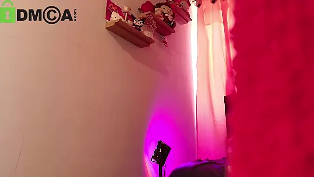 Snapshot of Lunaira_Deep chatting on July 28, 7:39 pm Lunaira Deep online show from July 28, 7:39 pm