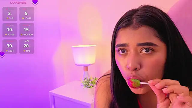 Snapshot of Sophiia_77 chatting on November 21, 9:13 pm Sophiia 77 online show from November 21, 9:13 pm