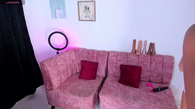 lanasin  online show from January 11, 9:20 pm