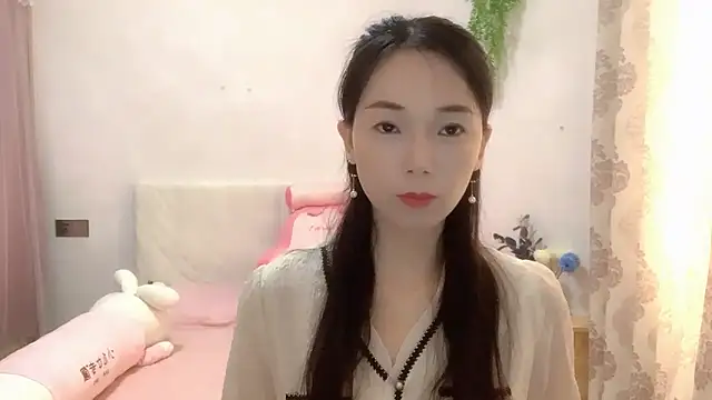 Snapshot of Keke-Baby170 chatting on November 18, 6:51 am Keke-Baby170 online show from November 18, 6:51 am