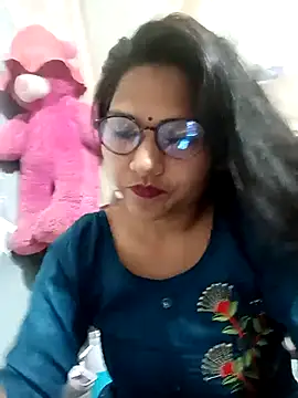 Vanshika1432 online show from October 24, 4:53 am