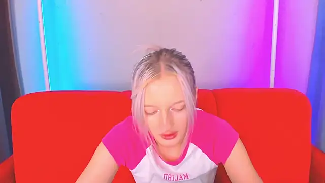 Snapshot of AlessaKiss chatting on July 10, 3:11 am AlessaKiss online show from July 10, 3:11 am