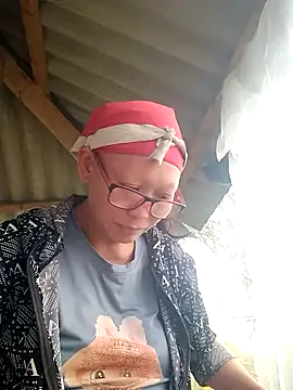 nui-show online show from November 8, 2:01 am