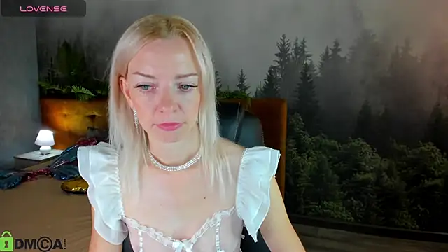 Snapshot of _Keetti_ chatting on October 22, 12:55 am Keetti online show from October 22, 12:55 am