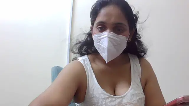 Snapshot of shainiasha1 chatting on July 13, 6:00 pm shainiasha1 online show from July 13, 6:00 pm