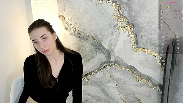 Snapshot of Chloewilldd chatting on November 14, 11:09 am Chloewilldd online show from November 14, 11:09 am