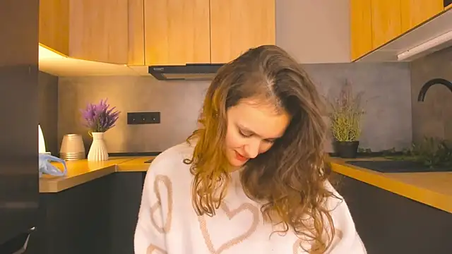 Snapshot of FoxFever chatting on December 4, 6:34 am FoxFever online show from December 4, 6:34 am