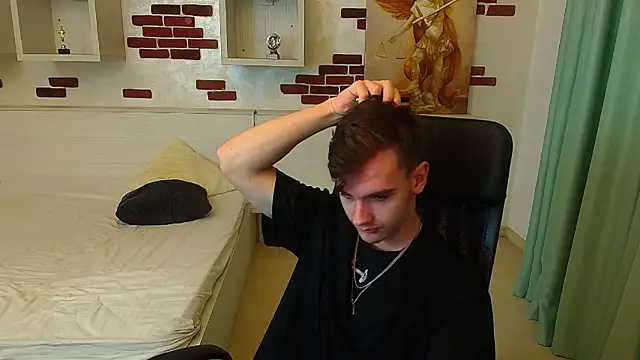 BradyFlint online show from December 4, 5:17 am