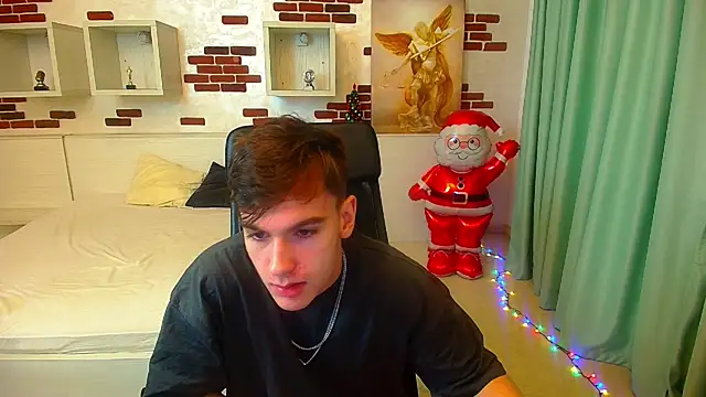 BradyFlint online show from December 19, 5:14 am