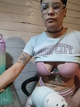 Snapshot of Natimiau chatting on October 28, 4:53 pm Natimiau online show from October 28, 4:53 pm