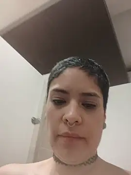 Snapshot of Natimiau chatting on November 11, 11:27 pm Natimiau online show from November 11, 11:27 pm