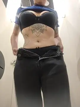 Snapshot of Natimiau chatting on November 12, 9:47 pm Natimiau online show from November 12, 9:47 pm