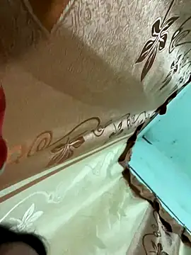 Snapshot of girl_big_breasts chatting on December 2, 1:28 pm girl big breasts online show from December 2, 1:28 pm