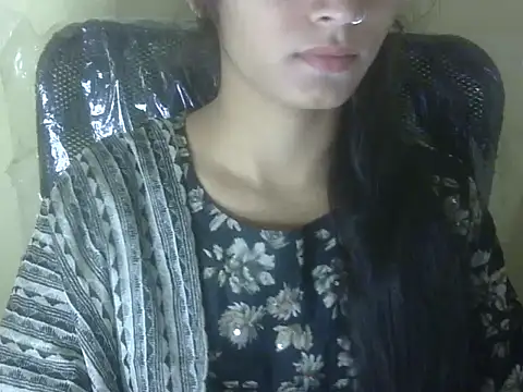 Snapshot of Shezi_N chatting on October 25, 5:48 am Shezi N online show from October 25, 5:48 am