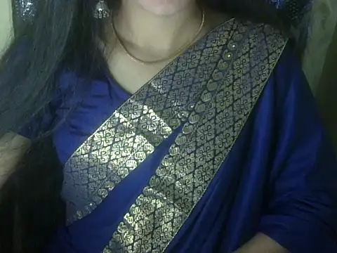 Snapshot of Shezi_N chatting on November 14, 1:43 pm Shezi N online show from November 14, 1:43 pm