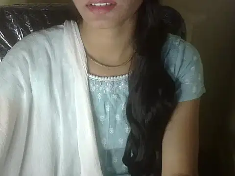 Snapshot of Shezi_N chatting on November 30, 5:17 pm Shezi N online show from November 30, 5:17 pm