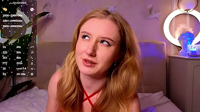 Snapshot of PriscillaPowell chatting on November 6, 7:53 am PriscillaPowell online show from November 6, 7:53 am