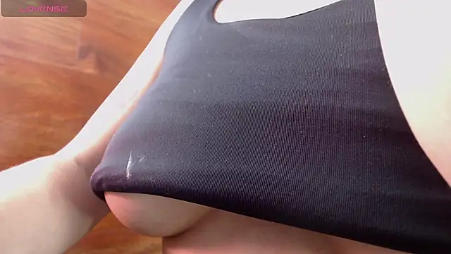 petite coral online show from March 14, 1:55 am