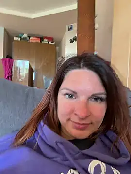 kinkysarahx online show from May 2, 7:13 am