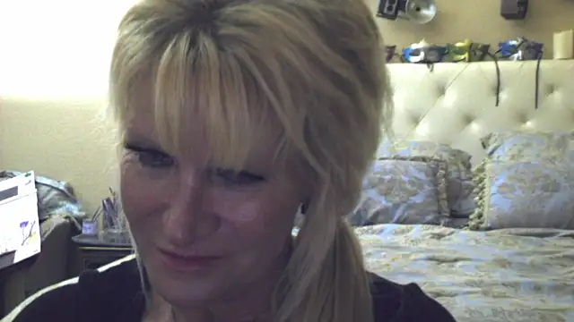 Bornbutiful online show from February 9, 1:31 am