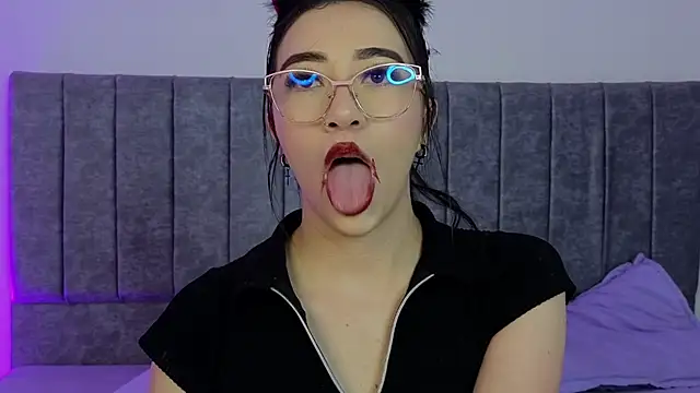 Snapshot of GabbieHill chatting on October 21, 7:36 pm GabbieHill online show from October 21, 7:36 pm