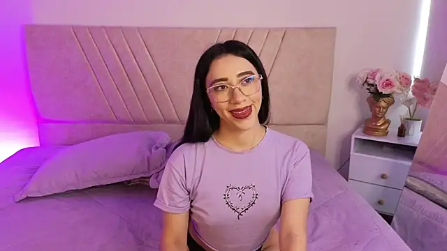 Snapshot of GabbieHill chatting on October 28, 8:11 pm GabbieHill online show from October 28, 8:11 pm