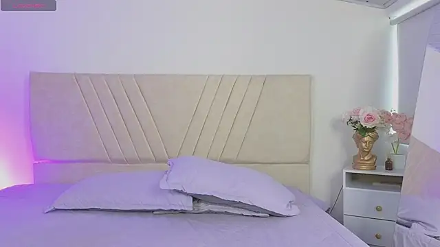 Snapshot of GabbieHill chatting on October 30, 8:09 pm GabbieHill online show from October 30, 8:09 pm