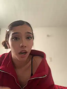 MiaaCute- online show from March 4, 9:21 pm