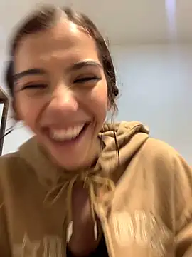 MiaaCute- online show from March 10, 9:53 pm