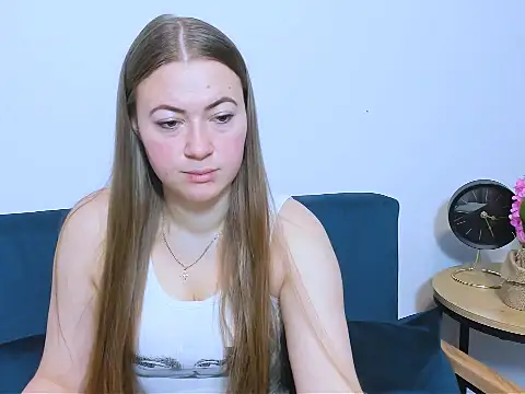 Snapshot of LeaNaughty chatting on October 26, 5:24 am LeaNaughty online show from October 26, 5:24 am