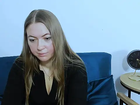 Snapshot of LeaNaughty chatting on October 27, 4:44 pm LeaNaughty online show from October 27, 4:44 pm