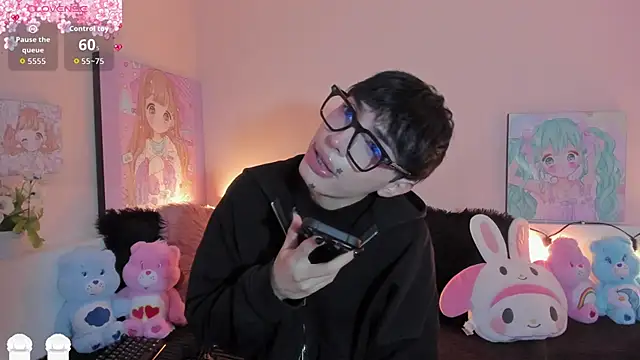 Strawberry Kitty  online show from February 6, 3:55 am