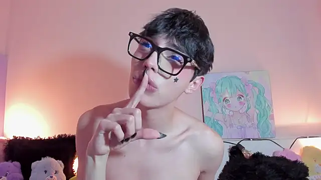 Strawberry Kitty  online show from February 16, 4:25 pm