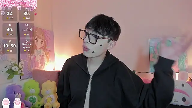 Strawberry Kitty  online show from March 13, 4:19 am