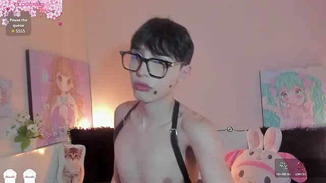 Strawberry Kitty  online show from March 20, 4:06 am