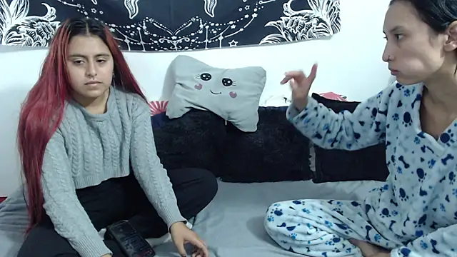 emily n abby online show from March 3, 1:17 pm