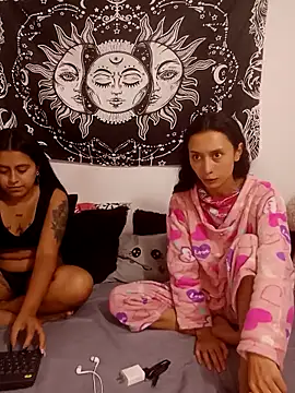 emily n abby online show from March 6, 4:25 pm