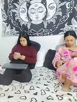 Snapshot of emily_n_abby chatting on May 28, 1:41 pm emily n abby online show from May 28, 1:41 pm