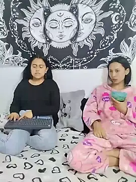 Snapshot of emily_n_abby chatting on June 9, 1:12 pm emily n abby online show from June 9, 1:12 pm